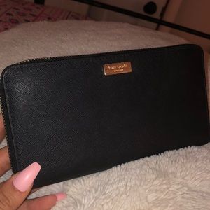 🖤🖤Kate Spade Wallet! 🖤🖤